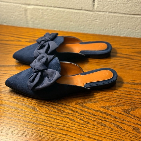 Navy Blue Bow Mule Flats Pointed Toe Size 7 - Picture 2 of 6